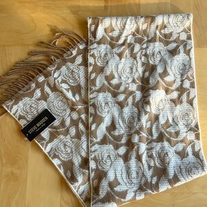 NWT Steve Madden Rose Print Tassel Scarf